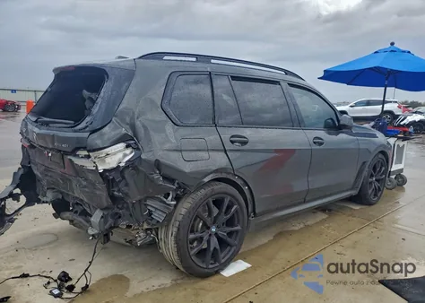 2024 BMW X7 xDrive40I z USA, uszkodzony, nr VIN 5UX23EM09R9T44747